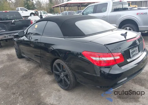 2011 Mercedes-Benz E 550 из США, поврежденный, VIN WDDKK7CF7BF103529